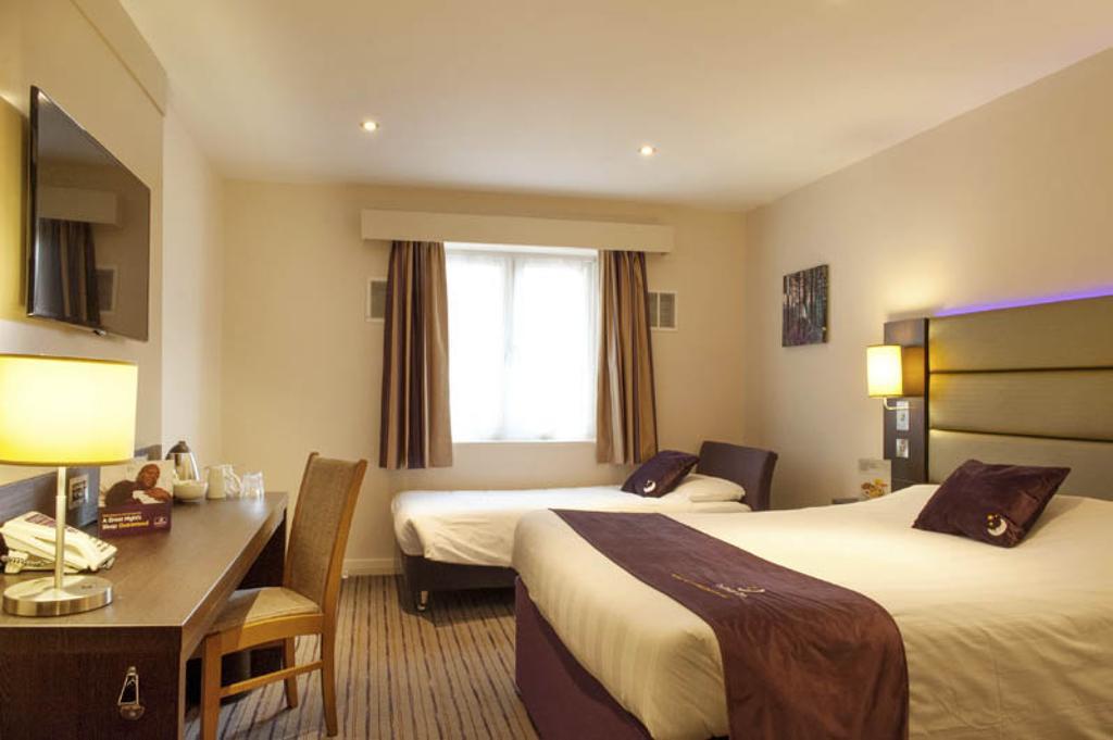 Premier Inn Southampton West Ower Exterior photo