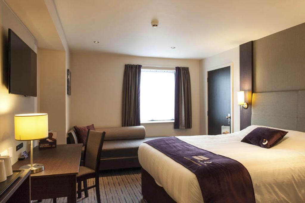 Premier Inn Southampton West Ower Exterior photo